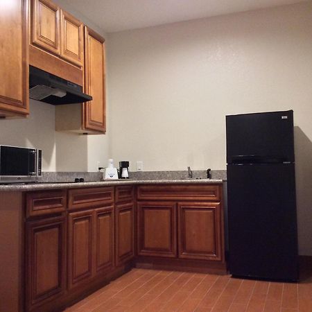 Regency Inn & Suites- Nw Houston Jersey Village Rom bilde