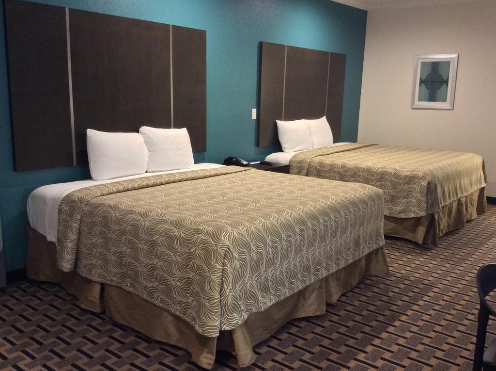 Regency Inn & Suites- Nw Houston Jersey Village Rom bilde
