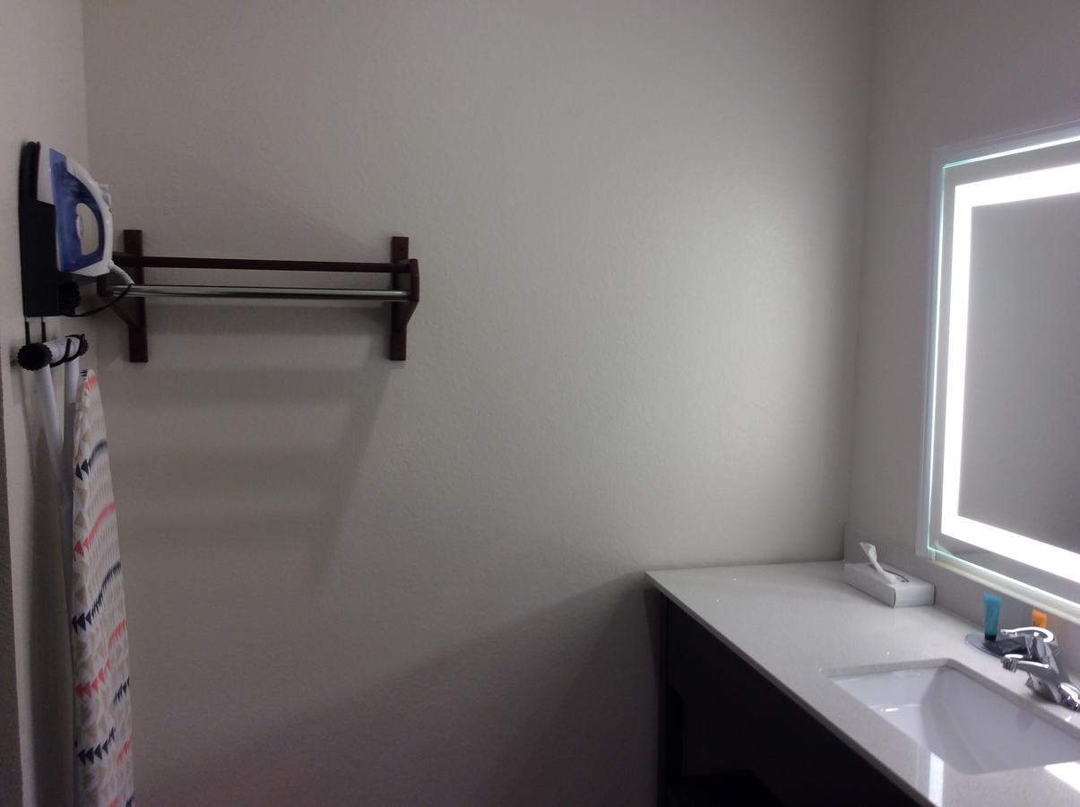 Regency Inn & Suites- Nw Houston Jersey Village Rom bilde